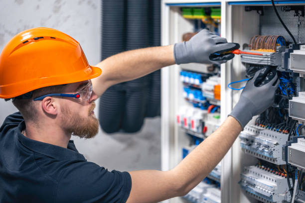 Best Affordable Electrician  in Ash Flat, AR
